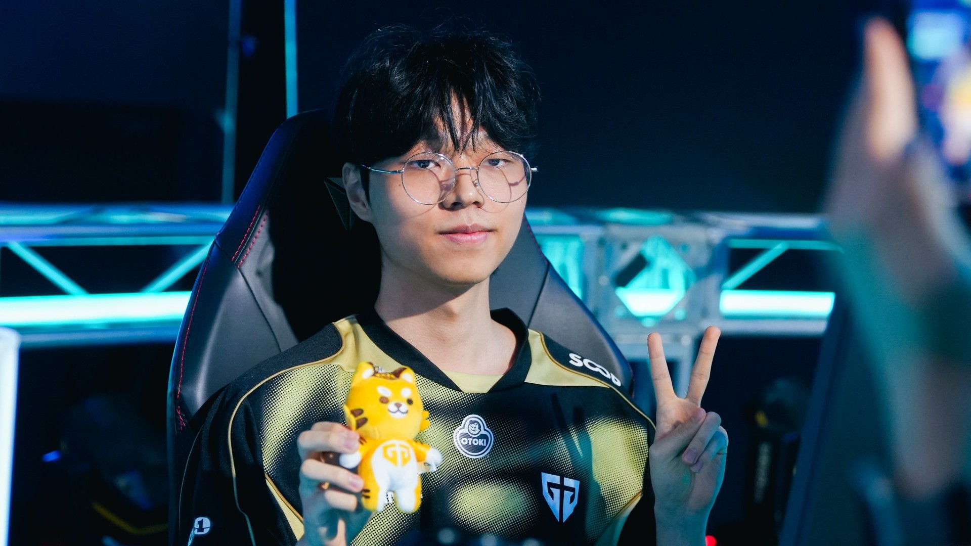 VARREL sign Foxy9 from Gen.G for Esports World Cup 2026 run | VALORANT ...